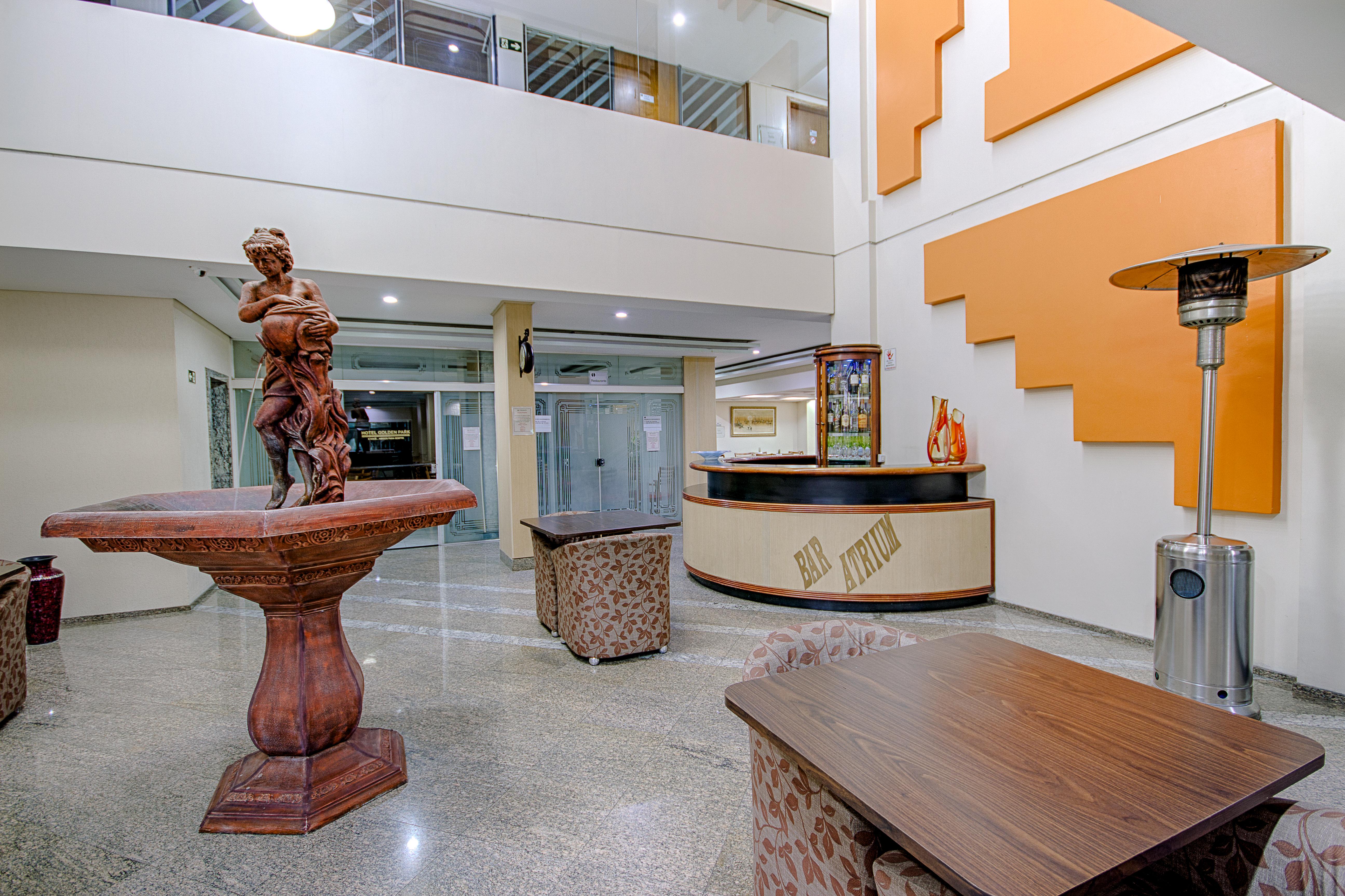 Hotel Golden Park Curitiba By Nacional Inn Екстер'єр фото