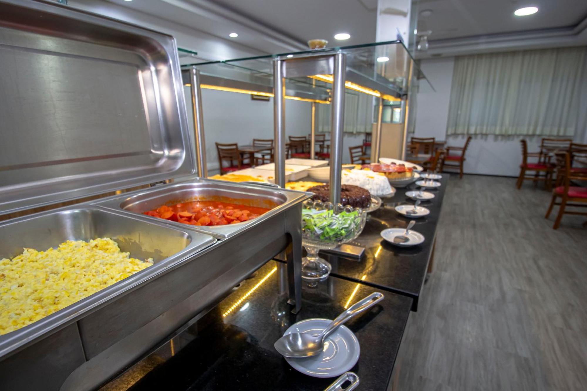 Hotel Golden Park Curitiba By Nacional Inn Екстер'єр фото