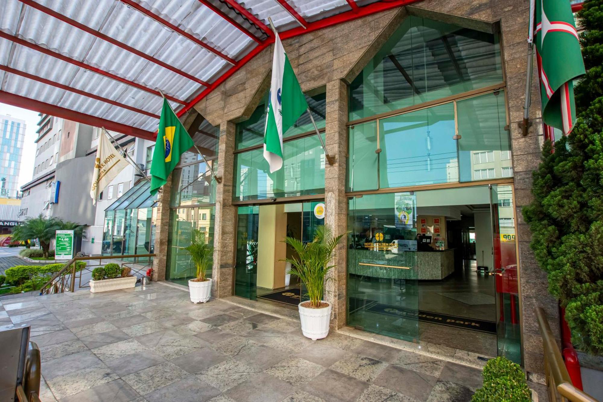 Hotel Golden Park Curitiba By Nacional Inn Екстер'єр фото
