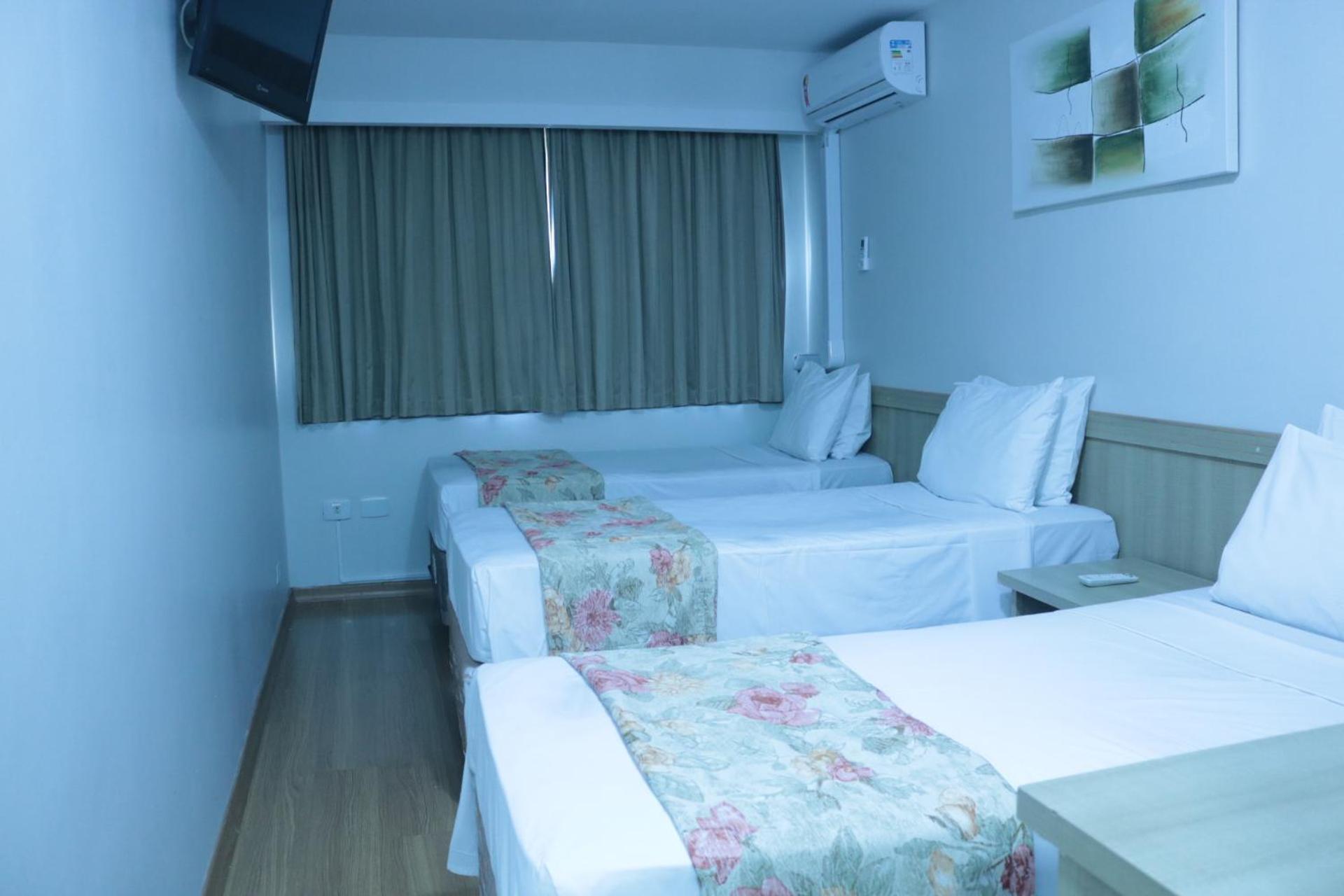 Hotel Golden Park Curitiba By Nacional Inn Екстер'єр фото