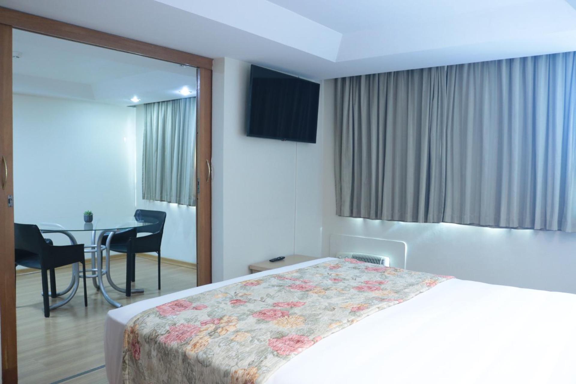 Hotel Golden Park Curitiba By Nacional Inn Екстер'єр фото