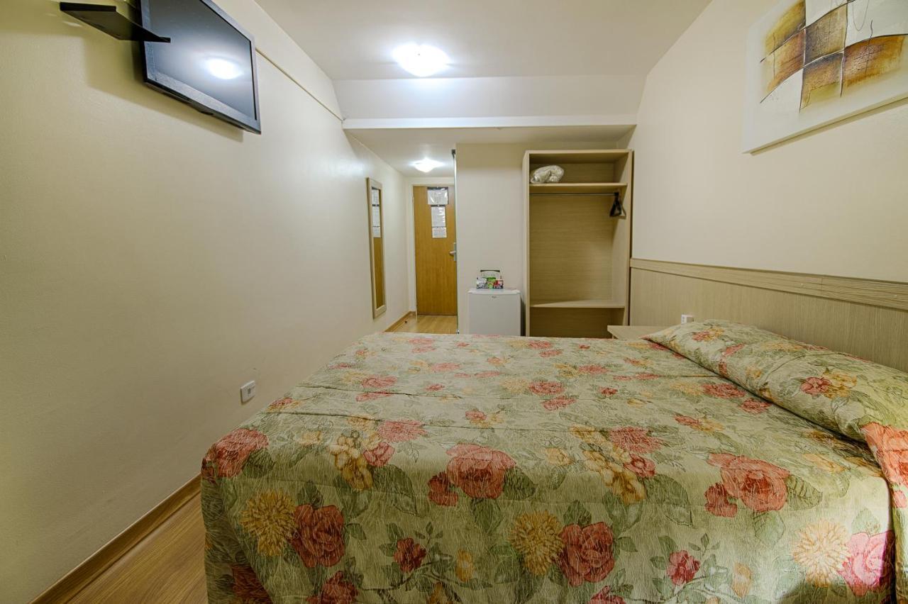 Hotel Golden Park Curitiba By Nacional Inn Екстер'єр фото